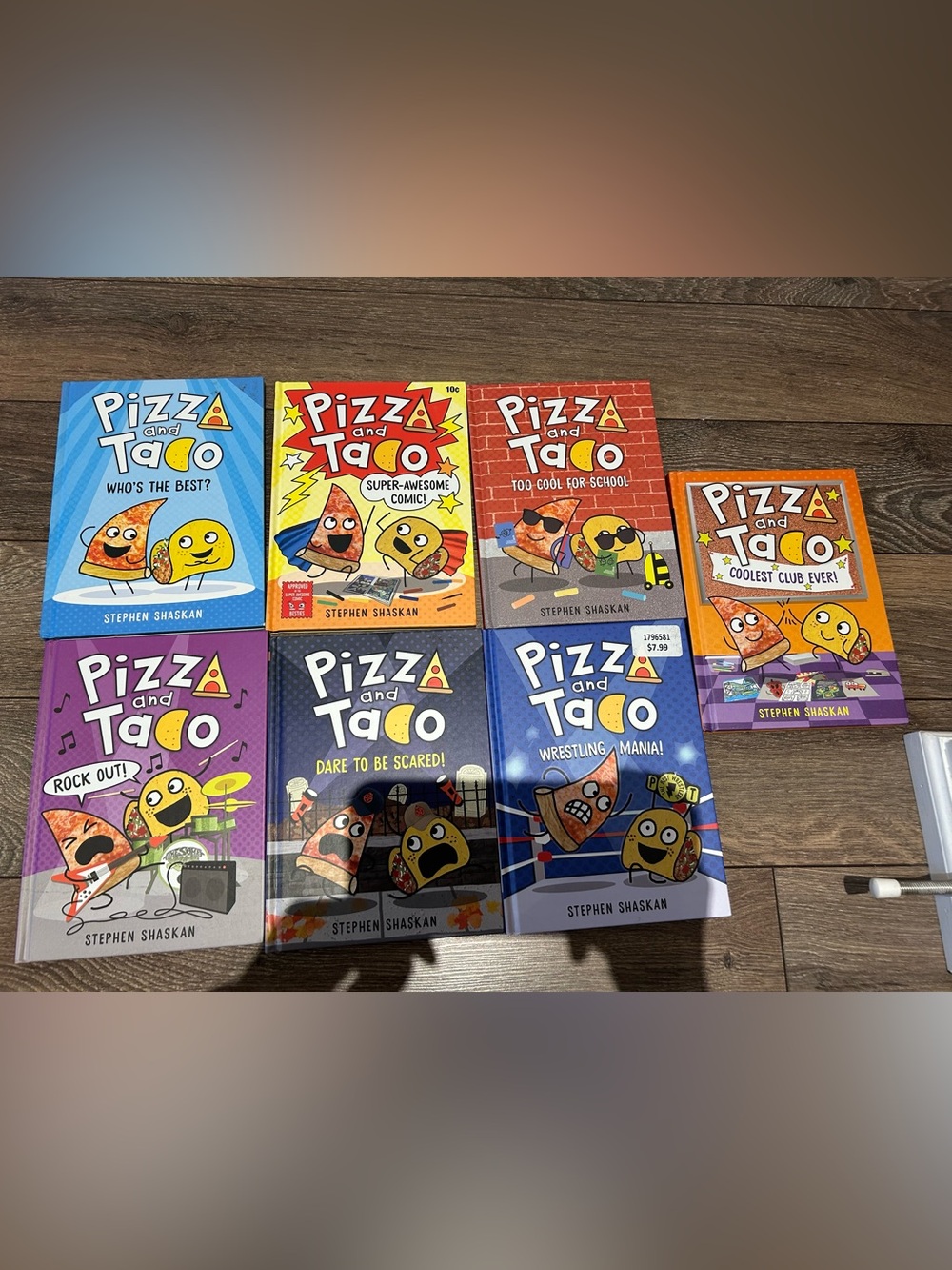 Scholastic Pizza and Taco Book Set - Blue, Red, Yellow, Orange, Purple